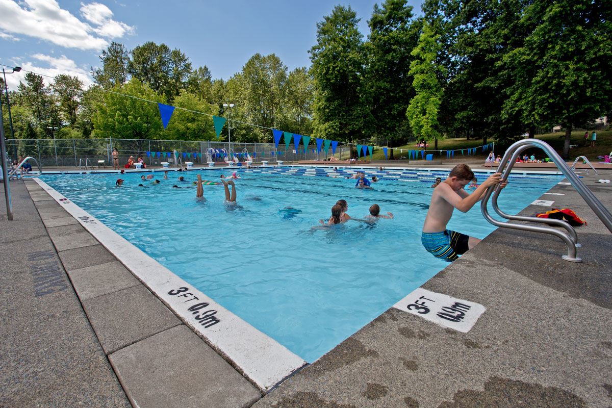 Eagle Ridge Outdoor Pool