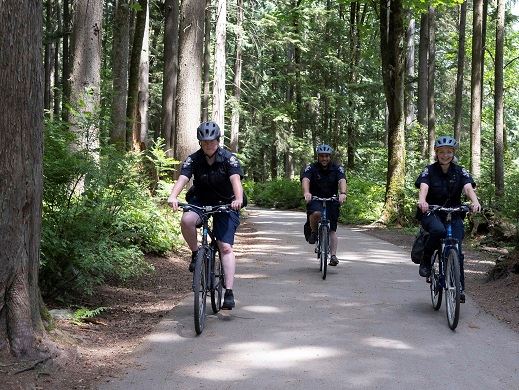 Bylaw Officers on patrol in City parks 