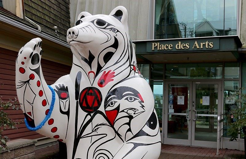 Sto Lo - sculpture of a Spirit Bear